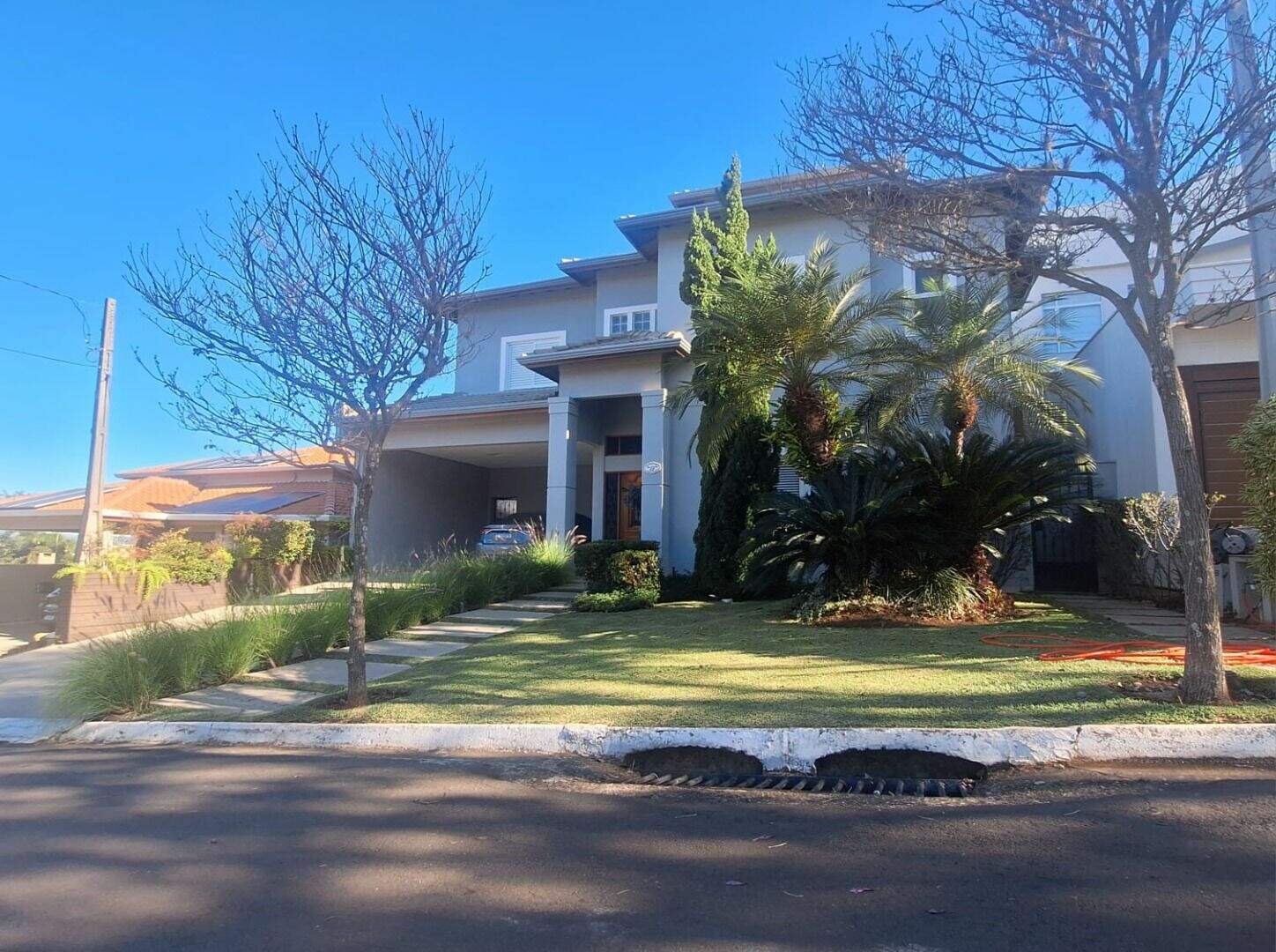 Sobrado à venda no Loteamento Ville Coudert: 