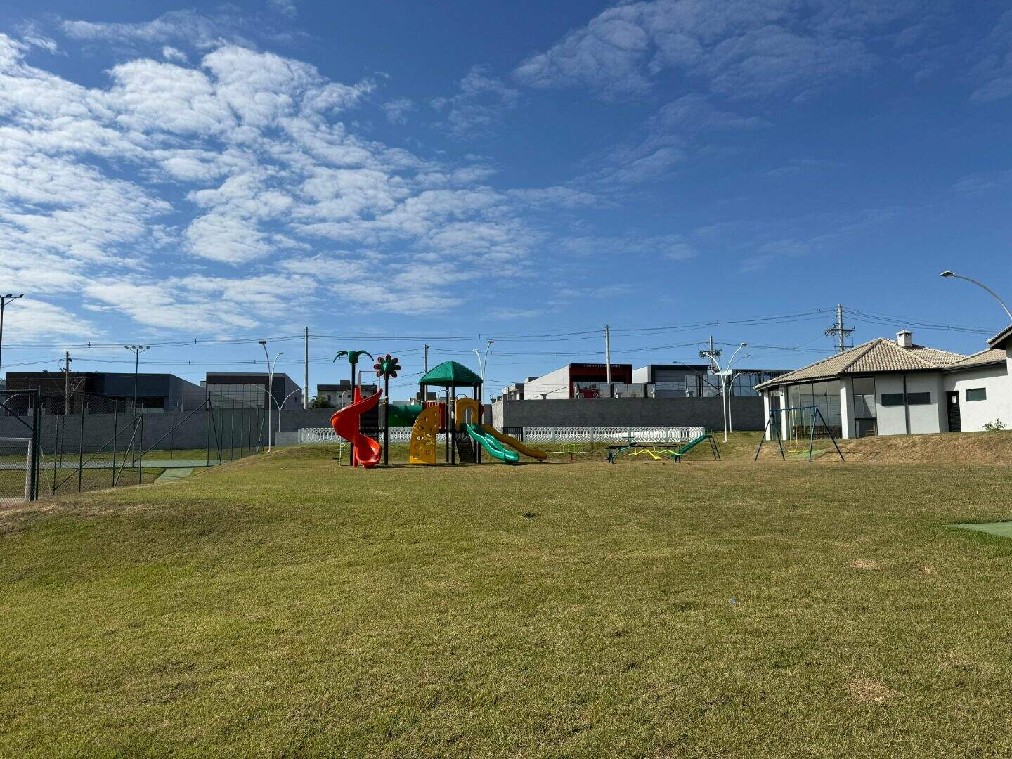 Terreno à venda no Jardim Esplanada: 