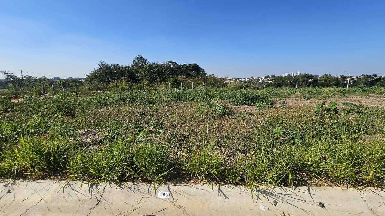Terreno à venda no Altos da Bela Vista: 