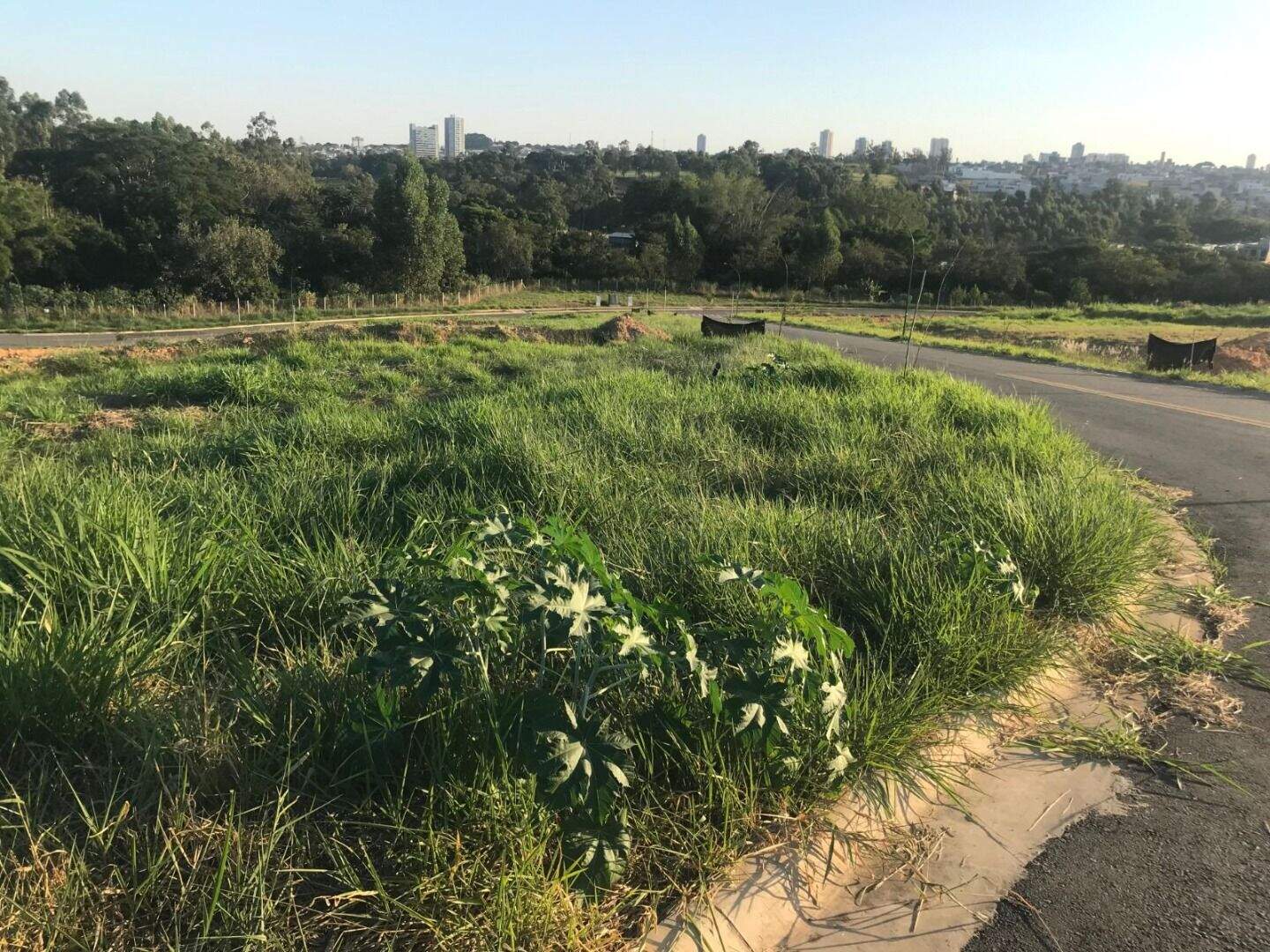 Terreno à venda no Residencial Casa do Lago: 