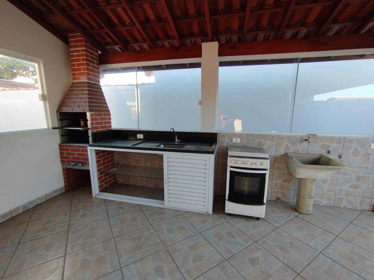 Casa à venda no Jardim Adriana: 