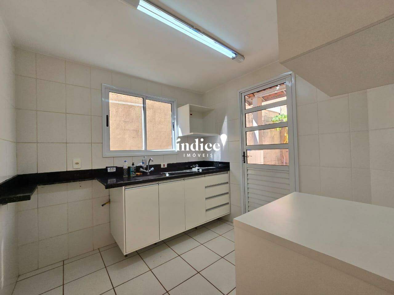 Casas Condomínio para para aluguel no Vila do Golf na cidade de Ribeirão Preto: 