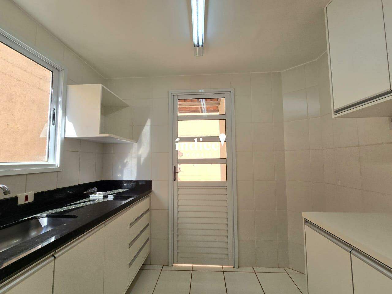 Casas Condomínio para para aluguel no Vila do Golf na cidade de Ribeirão Preto: 