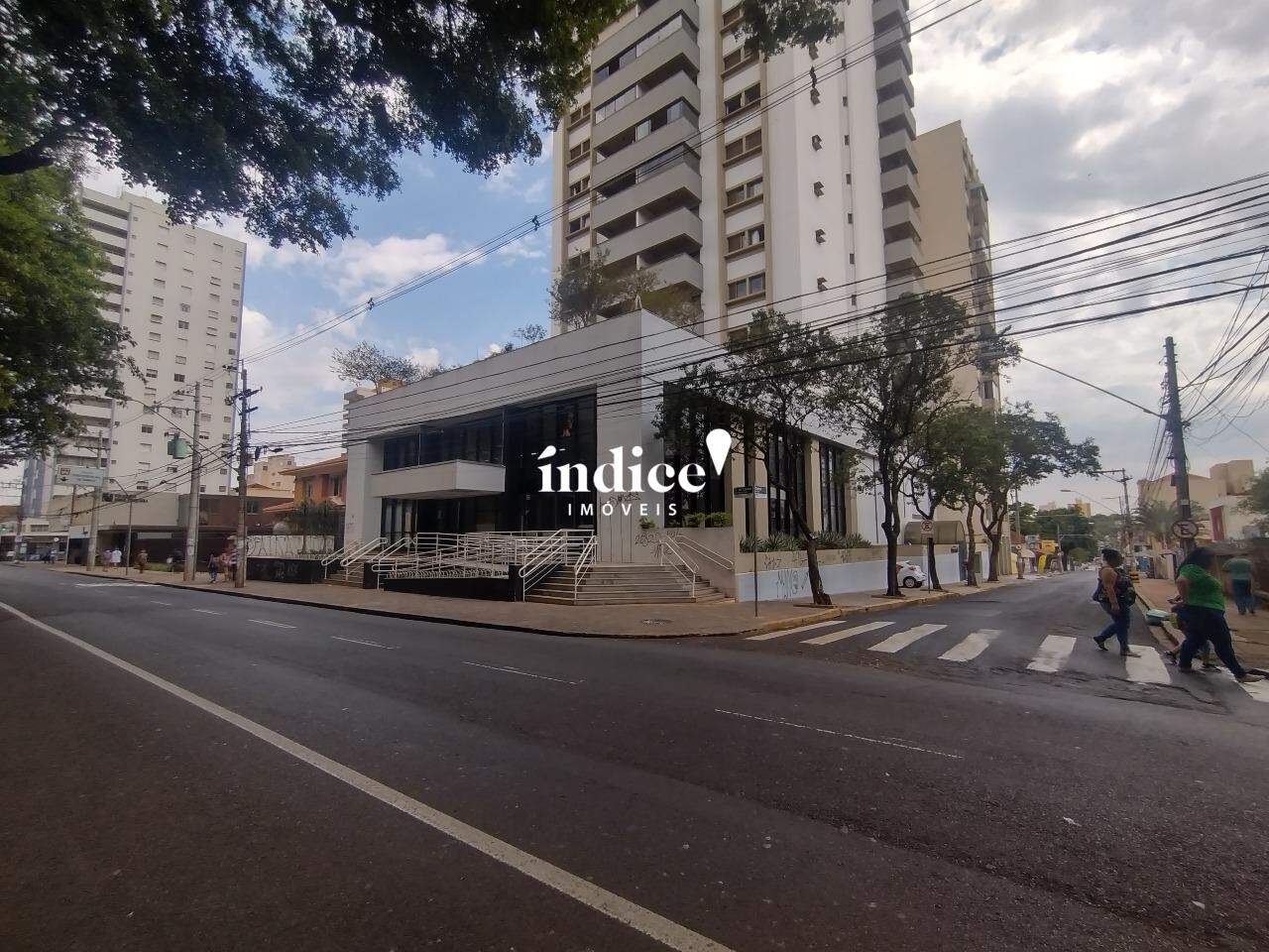 Salão Comercial para à venda no Centro na cidade de Ribeirão Preto: 