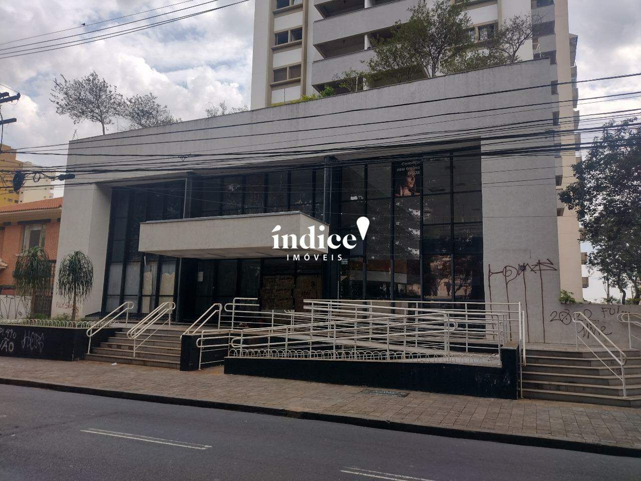 Salão Comercial para à venda no Centro na cidade de Ribeirão Preto: 