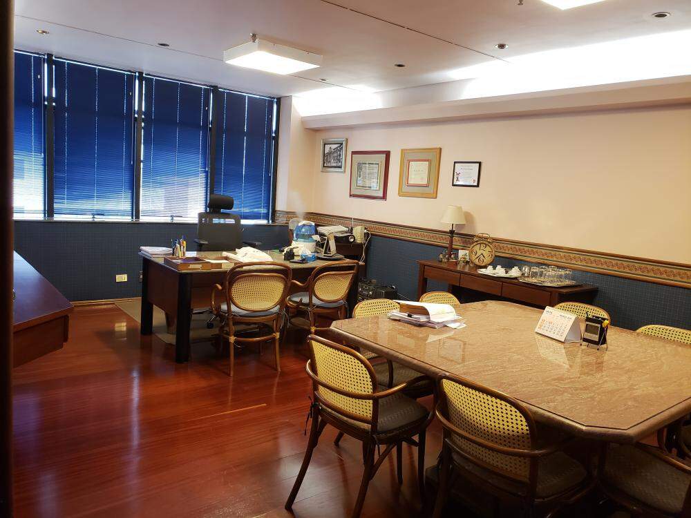 Sala Comercial para à venda no Centro na cidade de Ribeirão Preto: 
