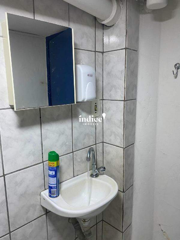 Salão Comercial para para aluguel no Centro na cidade de Ribeirão Preto: 
