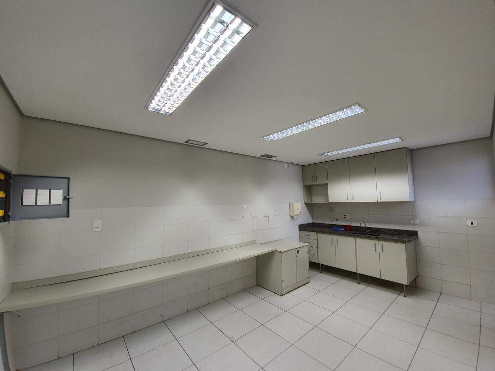 Salão Comercial para para aluguel no Jardim Sumaré na cidade de Ribeirão Preto: 
