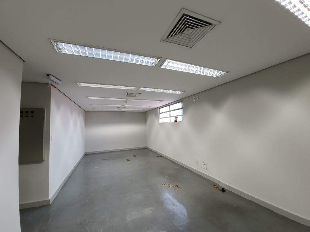 Salão Comercial para para aluguel no Jardim Sumaré na cidade de Ribeirão Preto: 