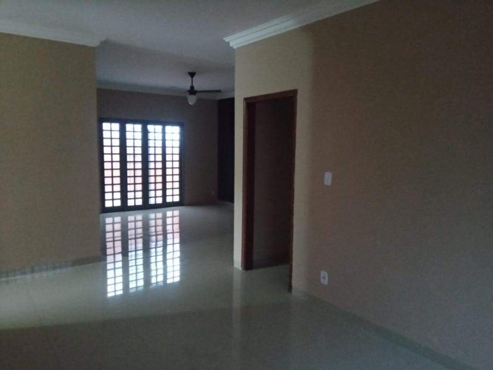 Casas para à venda no Ribeirânia na cidade de Ribeirão Preto: 