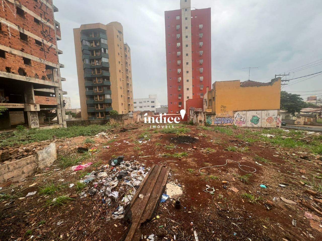 Terrenos Bairro para à venda no Centro na cidade de Ribeirão Preto: 