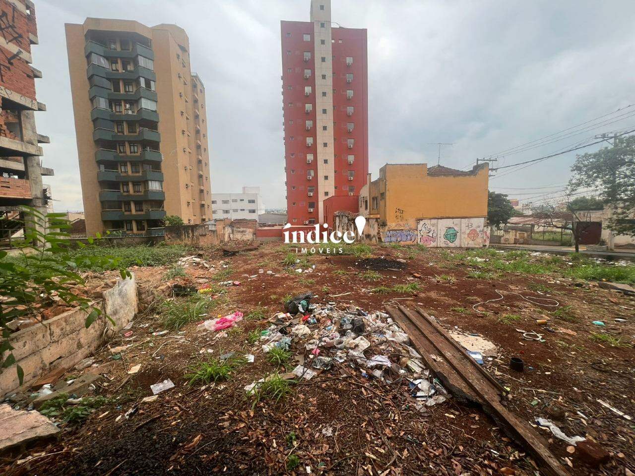 Terrenos Bairro para à venda no Centro na cidade de Ribeirão Preto: 