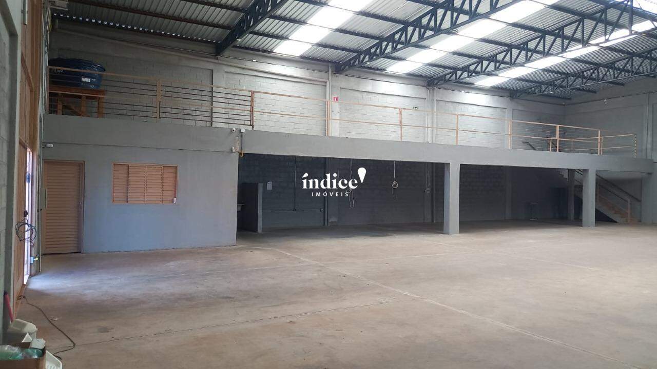 Salão Comercial para para aluguel no Recreio Anhangüera na cidade de Ribeirão Preto: 