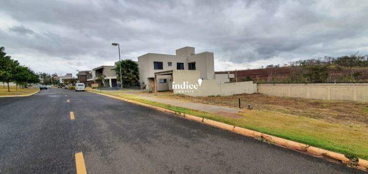 Terrenos Condomínio para à venda no Vila do Golf na cidade de Ribeirão Preto: 