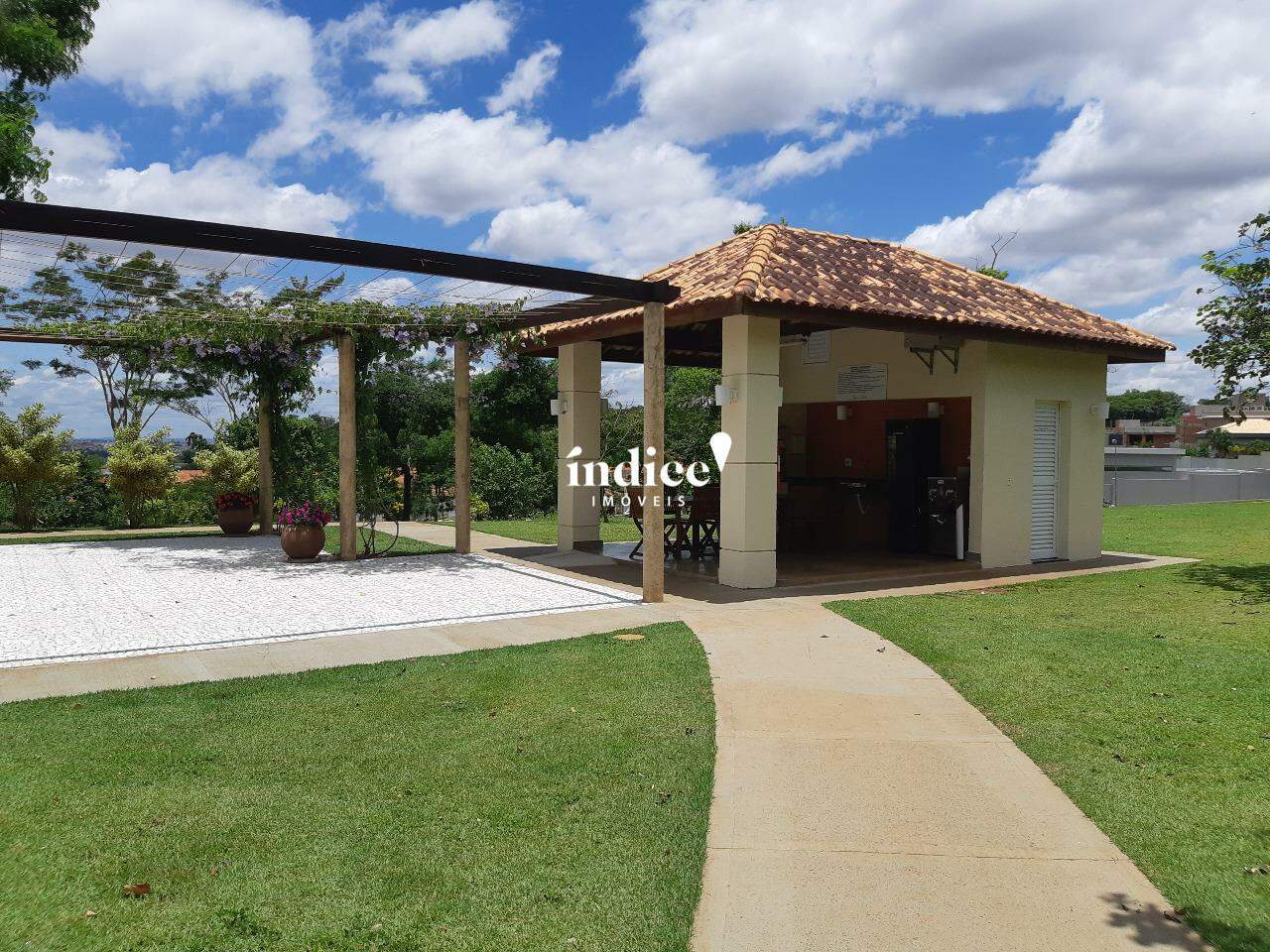 Terrenos Condomínio para à venda no Vila do Golf na cidade de Ribeirão Preto: 