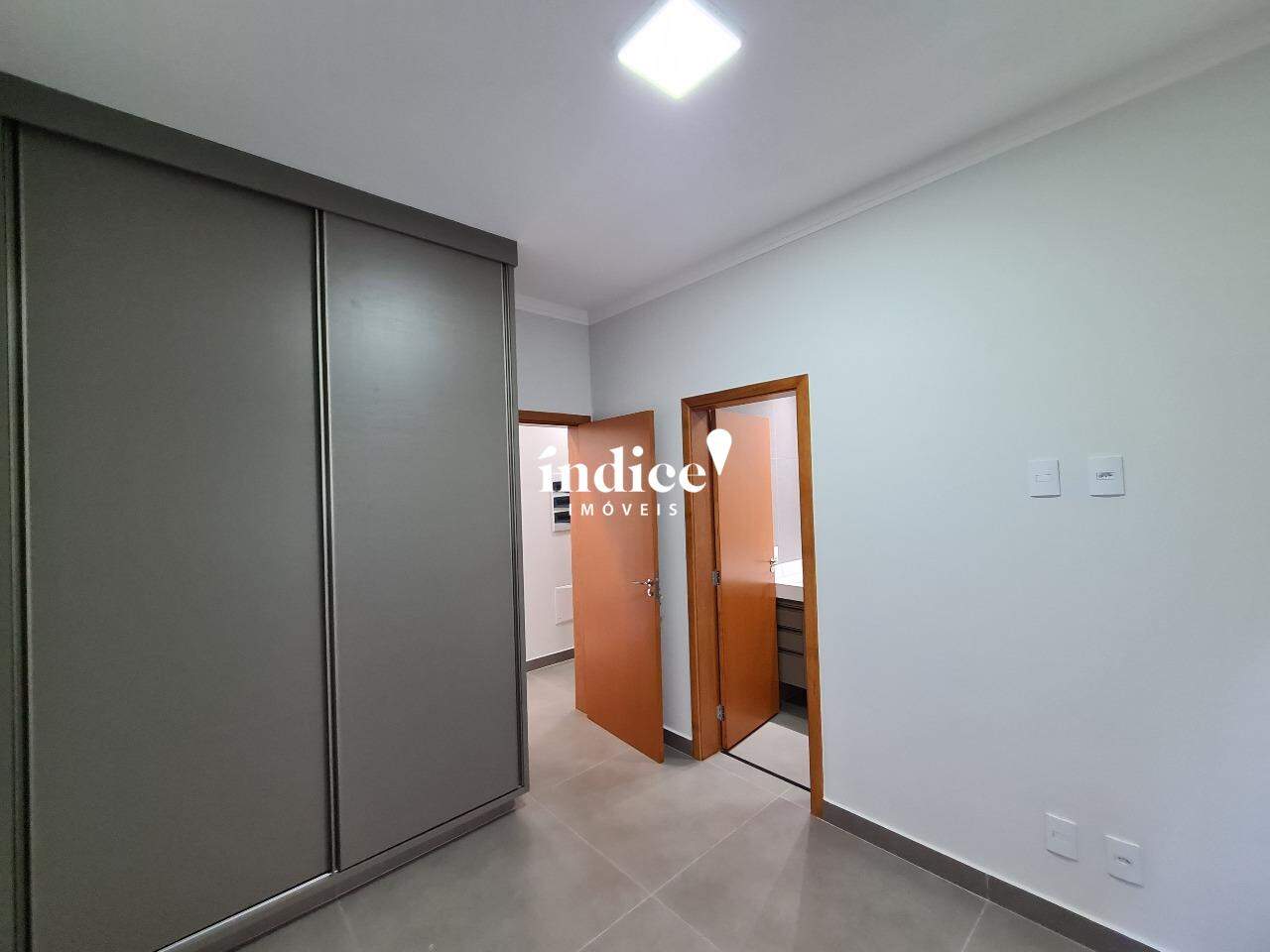 Casas Condomínio para à venda no Vila do Golf na cidade de Ribeirão Preto: 