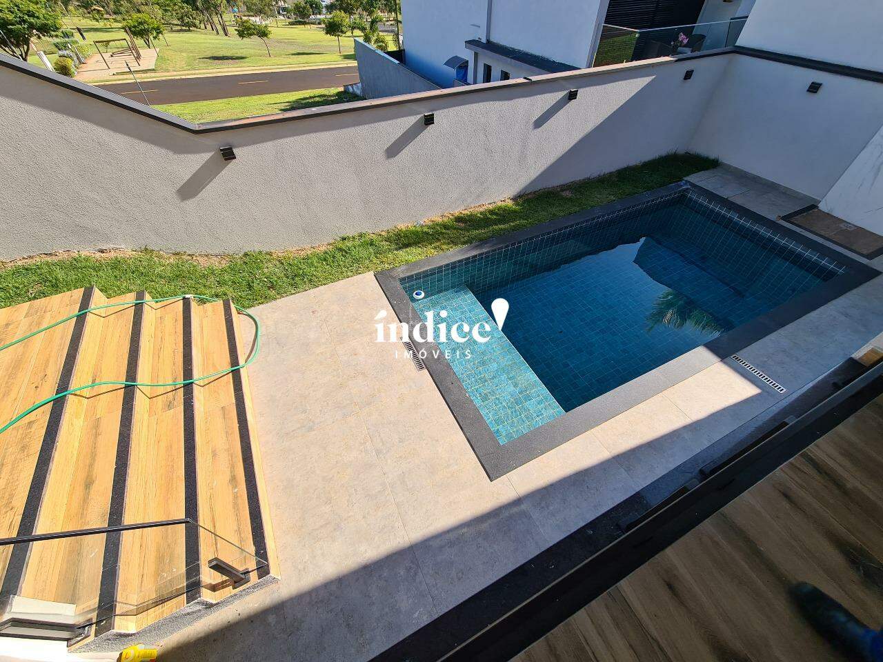 Casas Condomínio para à venda no Vila do Golf na cidade de Ribeirão Preto: 