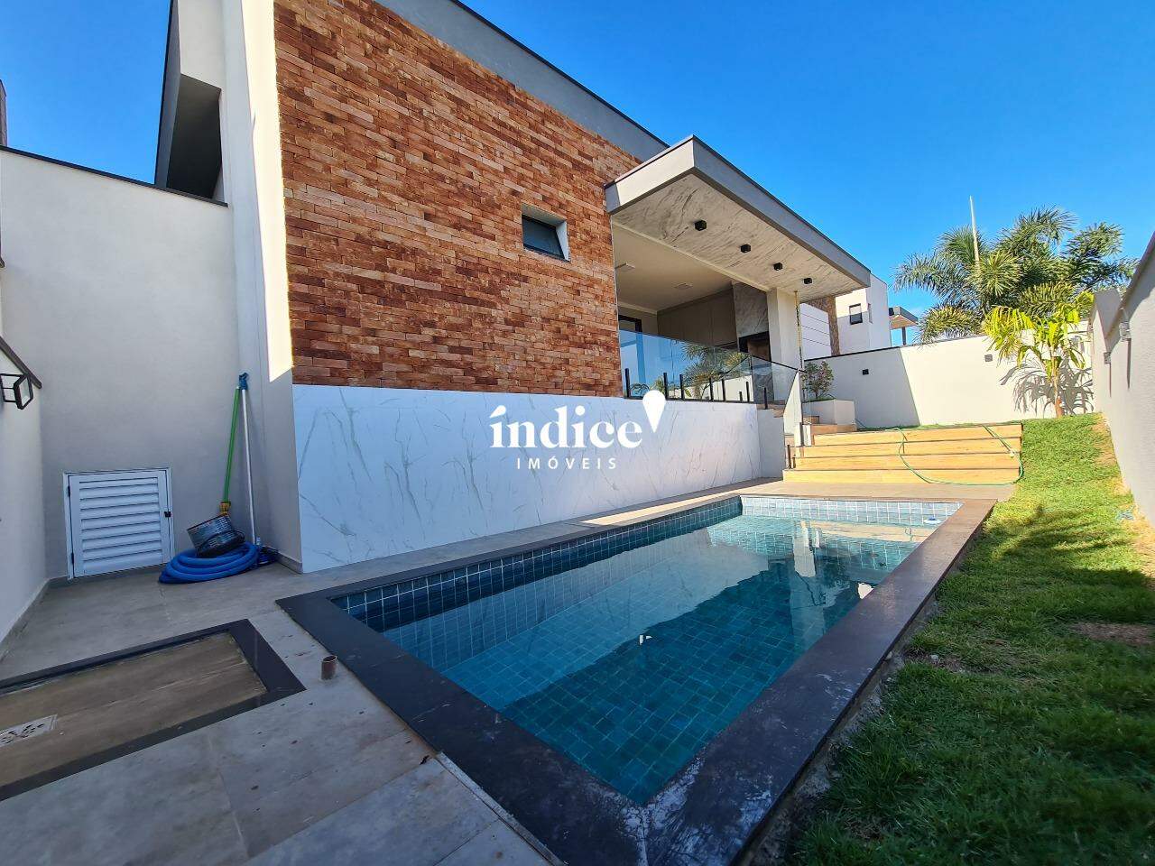 Casas Condomínio para à venda no Vila do Golf na cidade de Ribeirão Preto: 