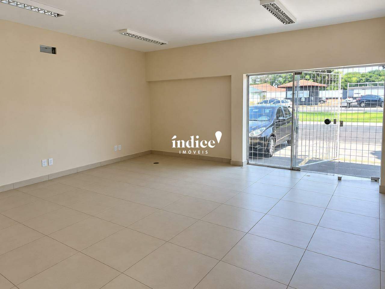 Salão Comercial para para aluguel no Jardim São Luiz na cidade de Ribeirão Preto: 