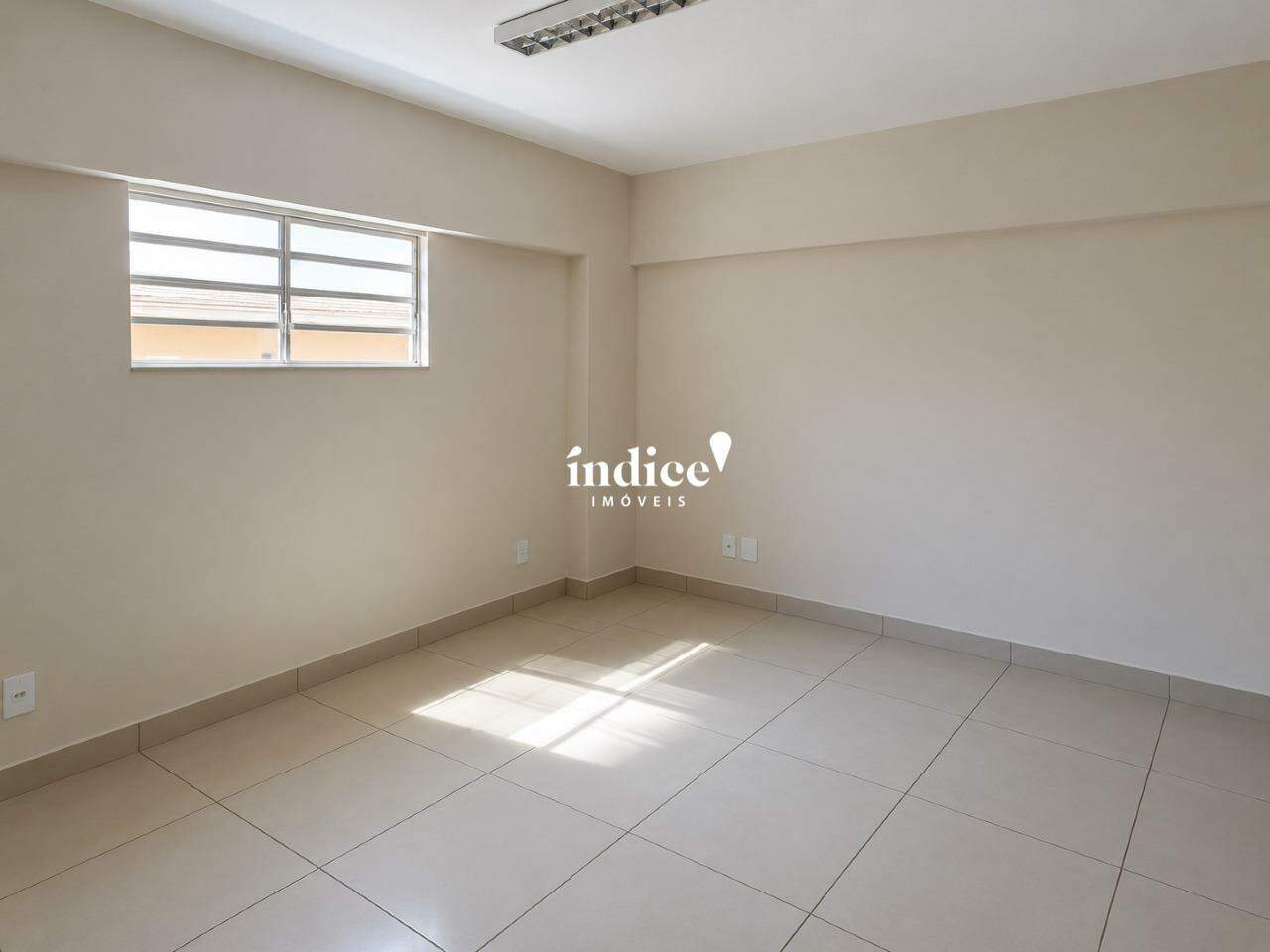 Salão Comercial para para aluguel no Jardim São Luiz na cidade de Ribeirão Preto: 