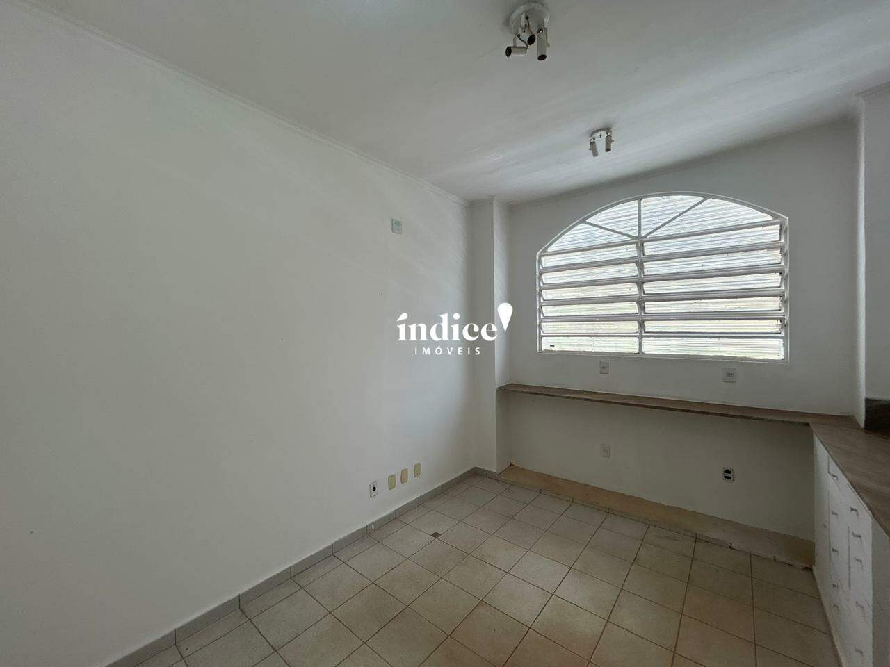 Casa Comercial para à venda no Centro na cidade de Ribeirão Preto: 