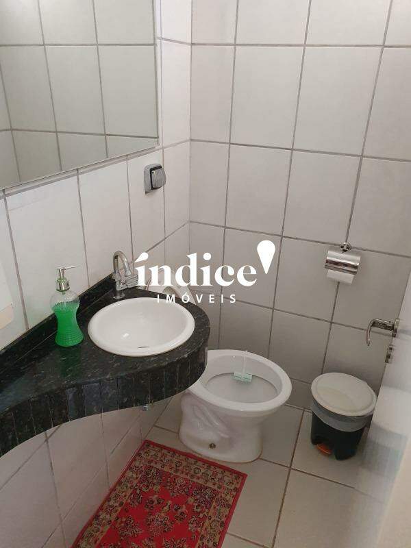 Salão Comercial para à venda no Centro na cidade de Ribeirão Preto: lavabo