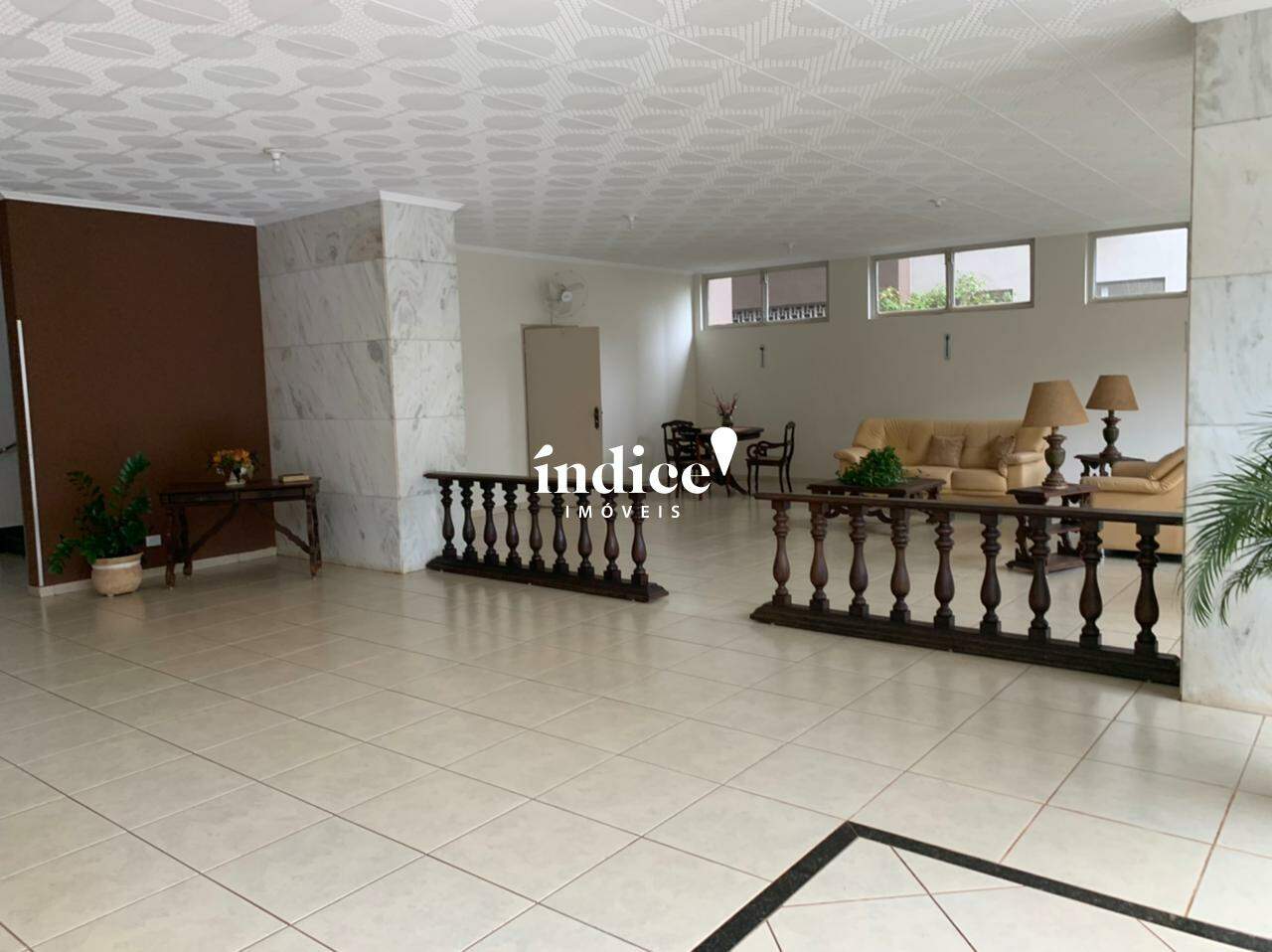 Apartamento para à venda no Centro na cidade de Ribeirão Preto: recepção do condomínio