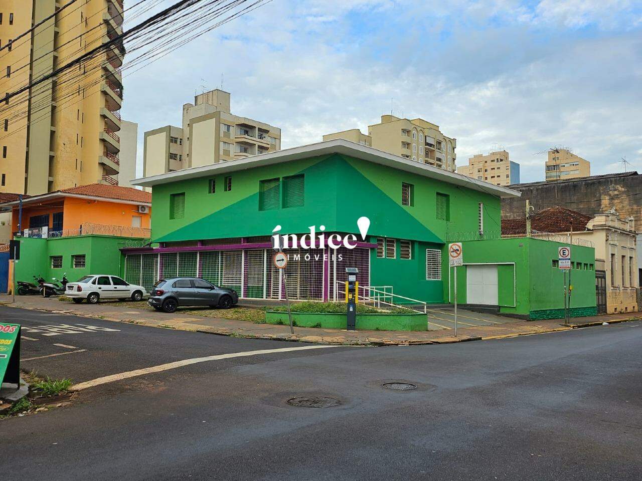 Salão Comercial para para aluguel no Centro na cidade de Ribeirão Preto: 
