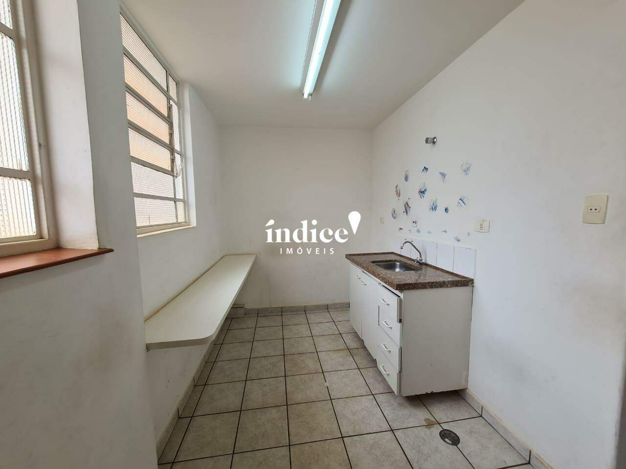 Salão Comercial para para aluguel no Centro na cidade de Ribeirão Preto: 