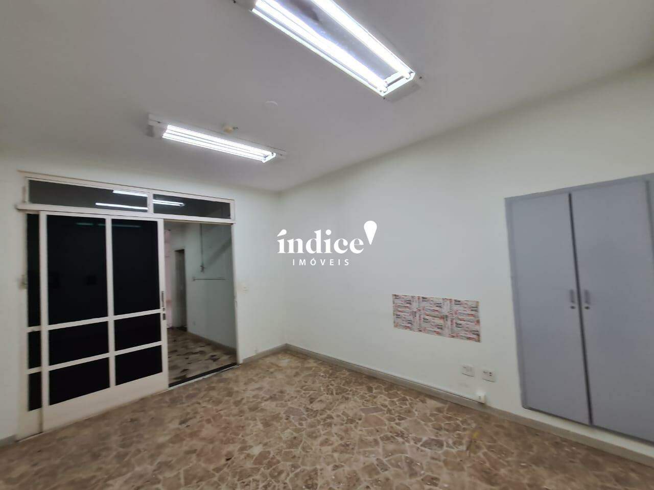 Salão Comercial para para aluguel no Centro na cidade de Ribeirão Preto: 