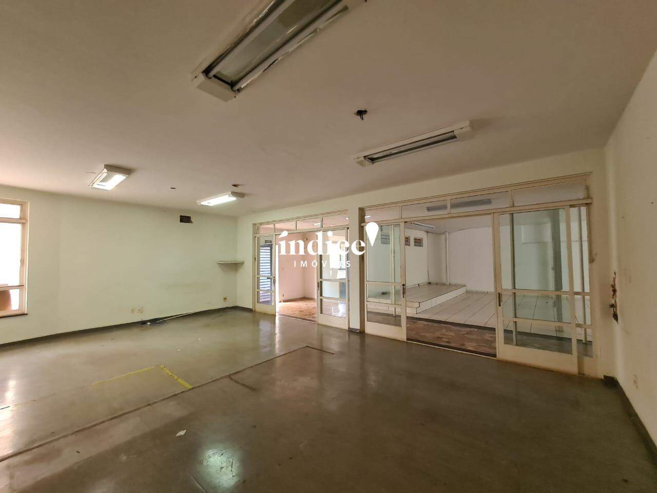 Salão Comercial para para aluguel no Centro na cidade de Ribeirão Preto: 