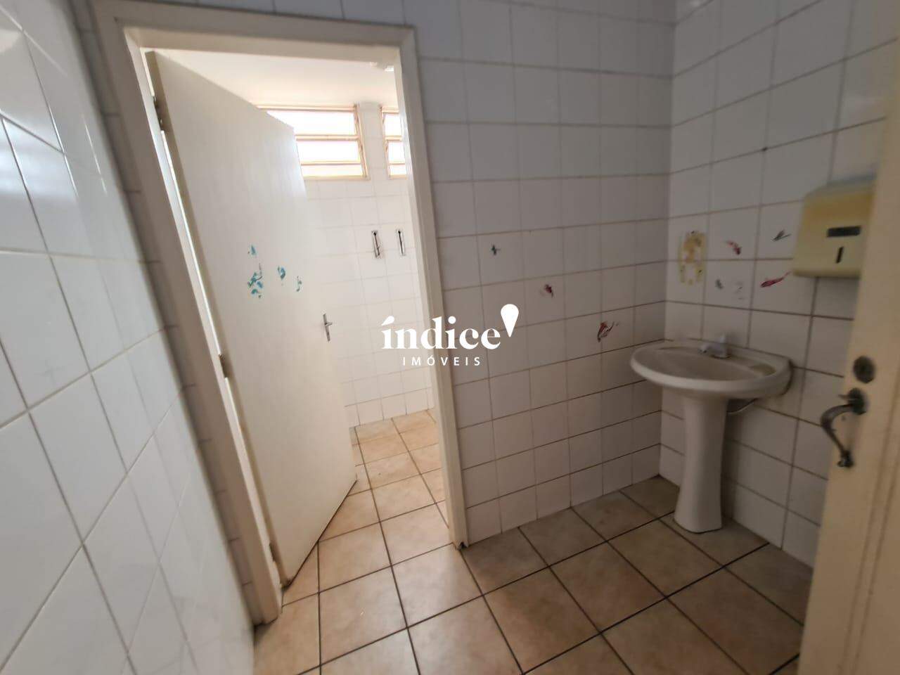 Salão Comercial para para aluguel no Centro na cidade de Ribeirão Preto: 