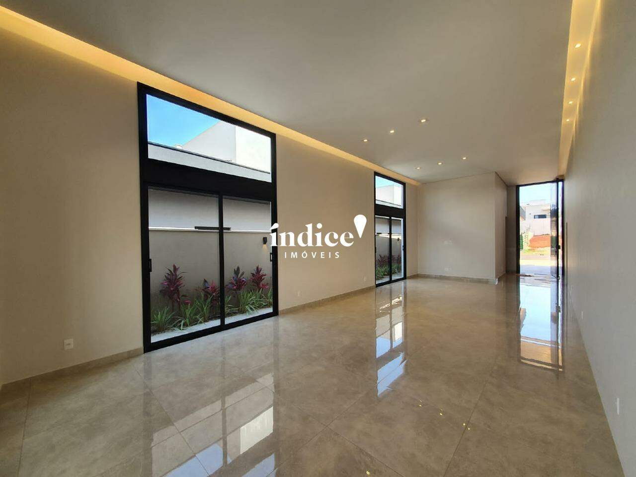 Casas Condomínio para à venda no Vila do Golf na cidade de Ribeirão Preto: 