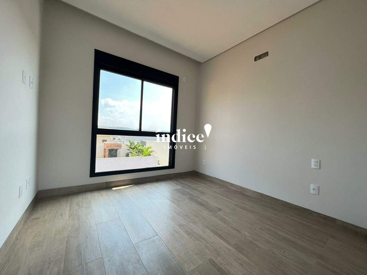 Casas Condomínio para à venda no Vila do Golf na cidade de Ribeirão Preto: 
