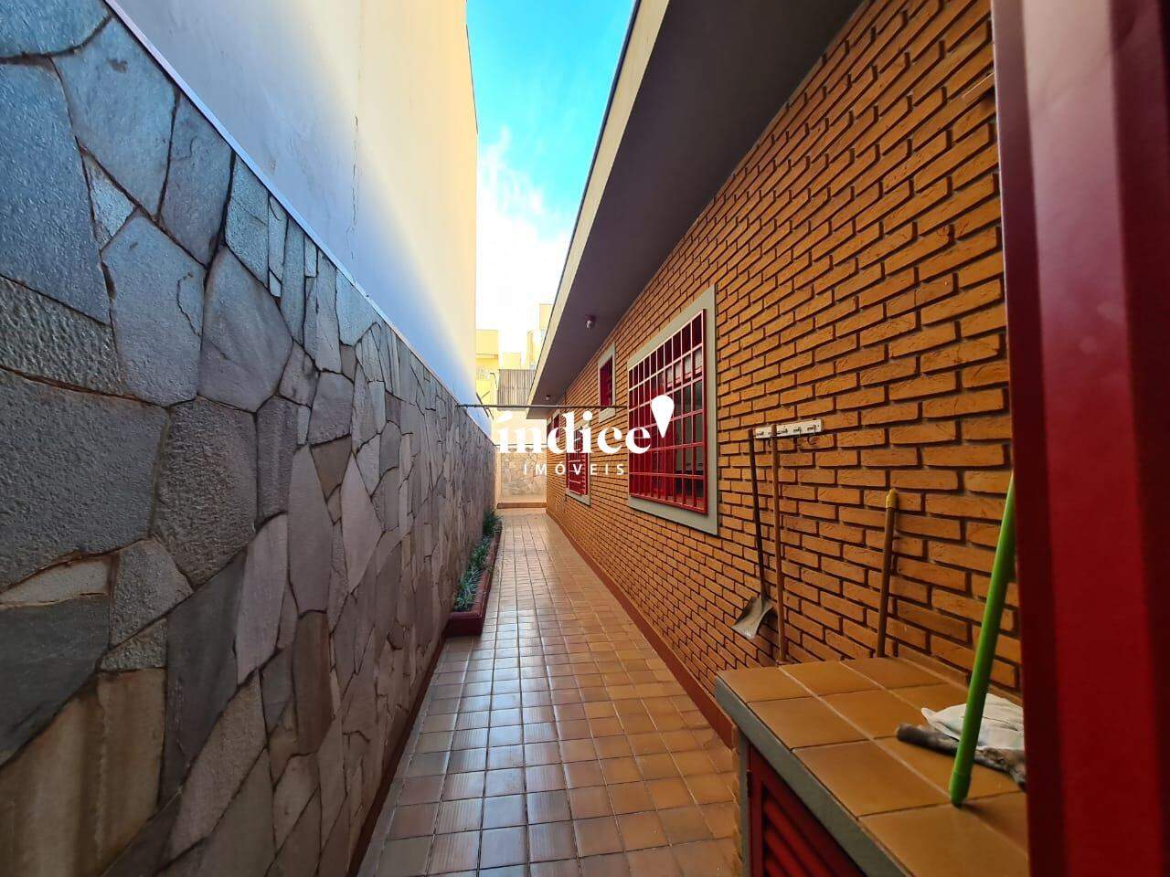 Casa Comercial para para aluguel no Jardim Irajá na cidade de Ribeirão Preto: 