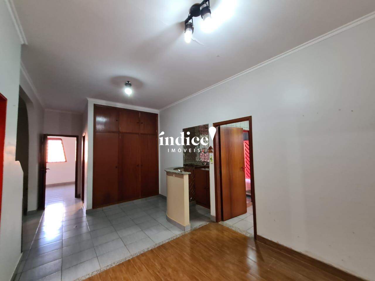 Casa Comercial para para aluguel no Jardim Irajá na cidade de Ribeirão Preto: 