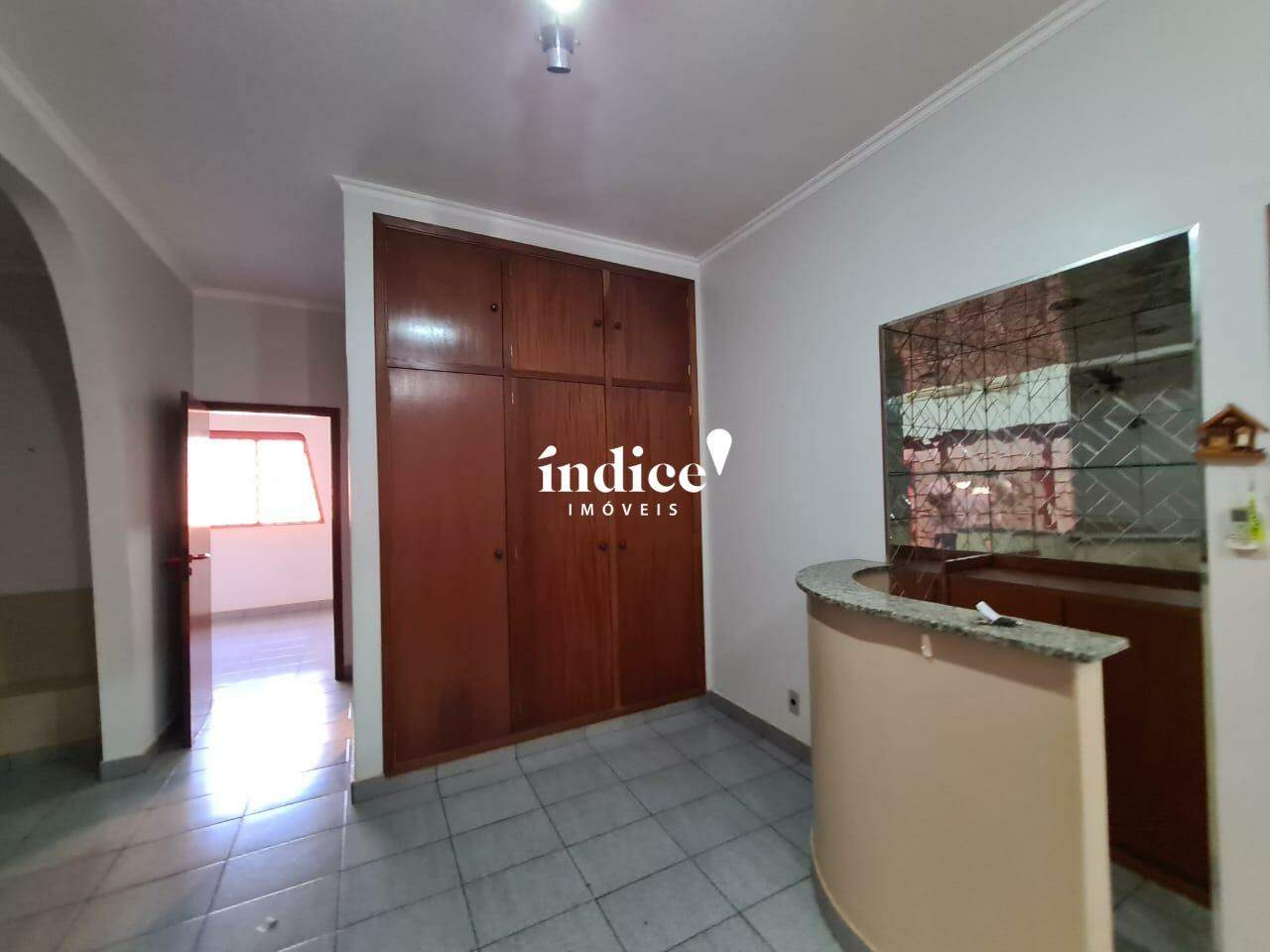 Casa Comercial para para aluguel no Jardim Irajá na cidade de Ribeirão Preto: 