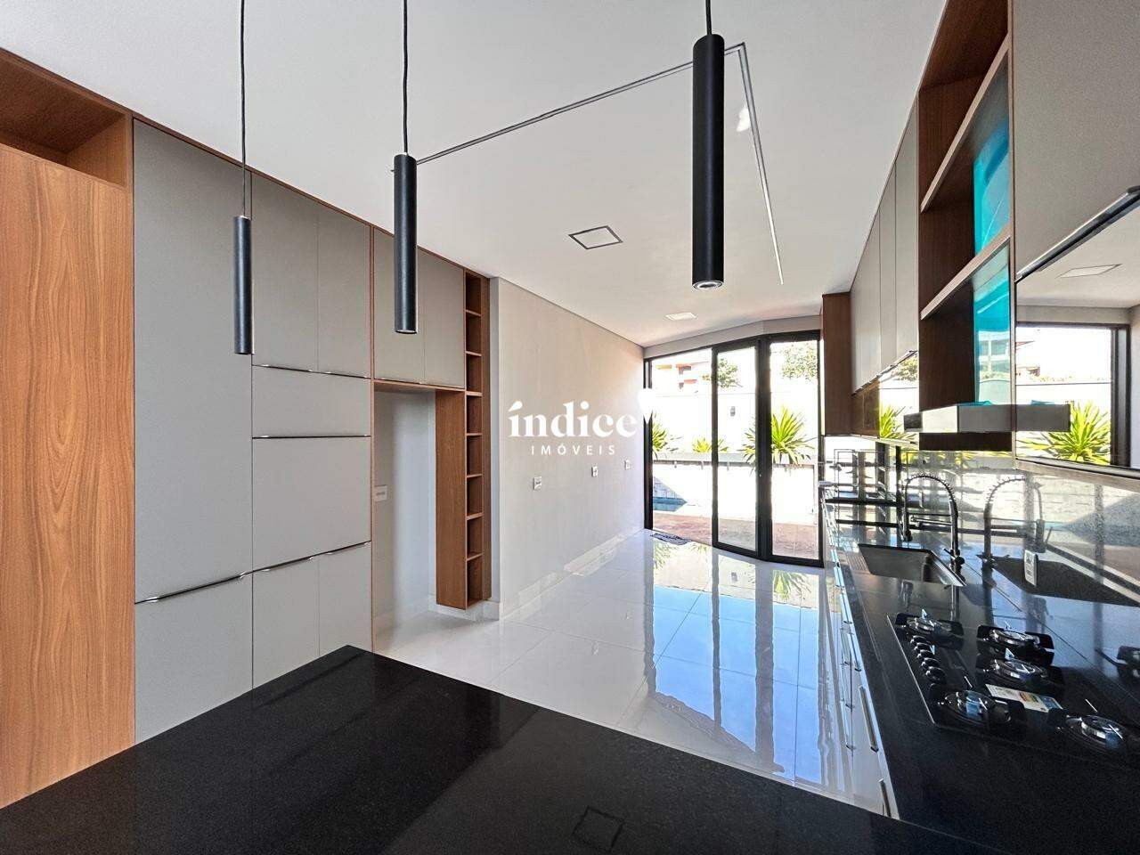 Casas Condomínio para à venda no Vila do Golf na cidade de Ribeirão Preto: 