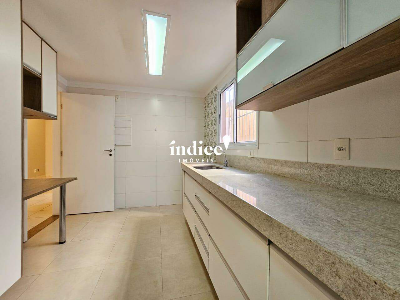 Casas Condomínio para à venda no Vila do Golf na cidade de Ribeirão Preto: 