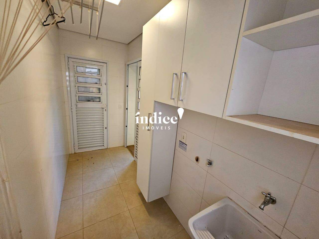 Casas Condomínio para à venda no Vila do Golf na cidade de Ribeirão Preto: 