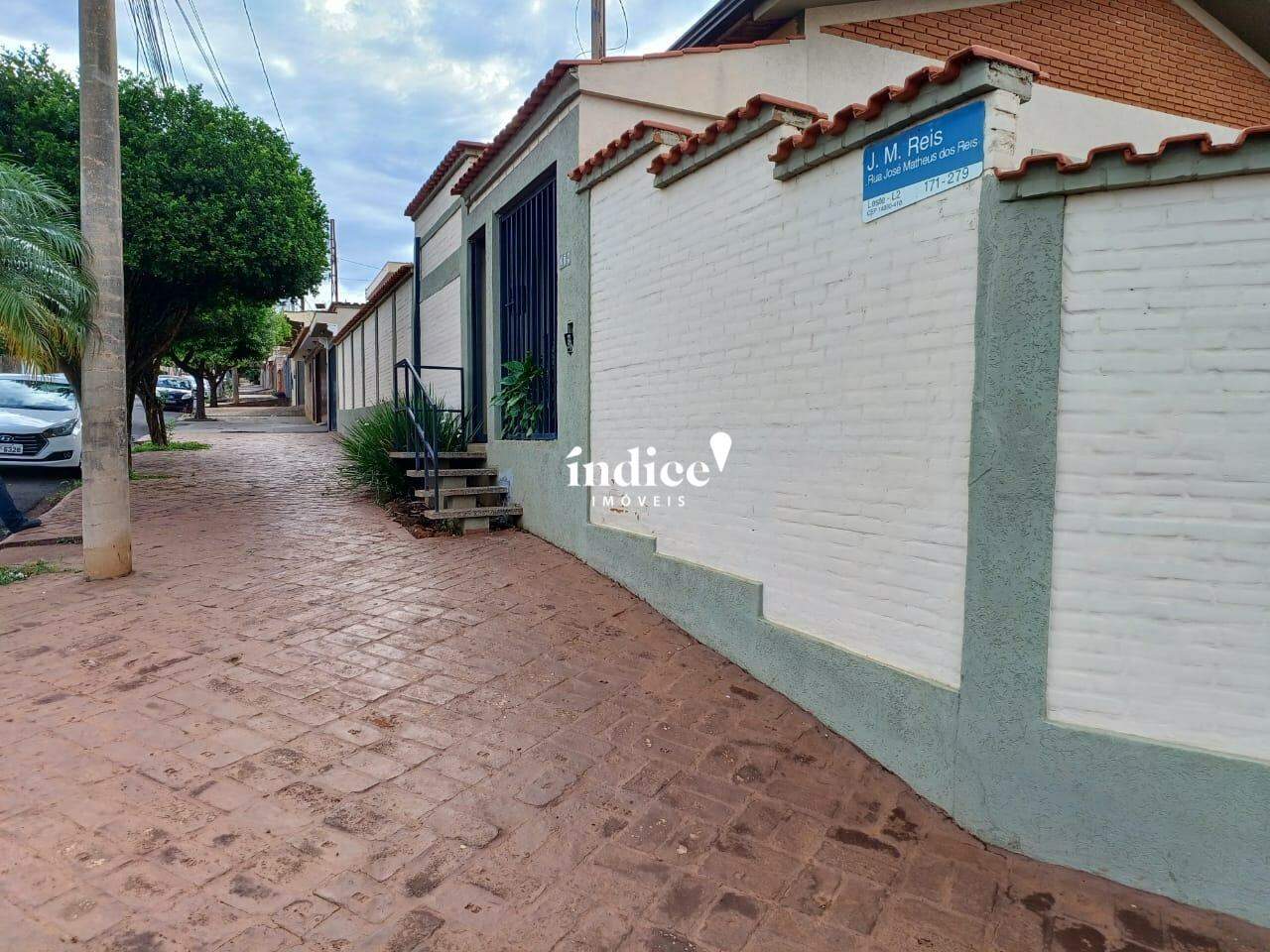Casas para à venda no Parque dos Bandeirantes na cidade de Ribeirão Preto: Calçada