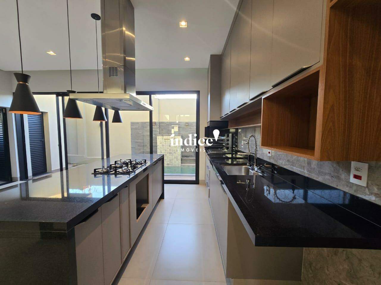 Casas Condomínio para à venda no Residencial Valência na cidade de Ribeirão Preto: 