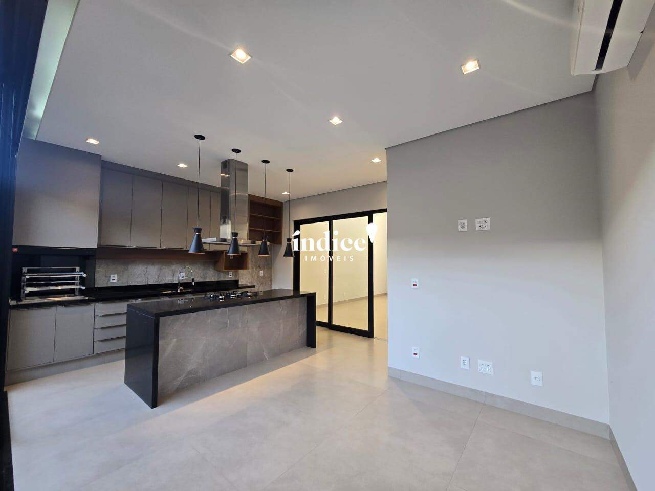 Casas Condomínio para à venda no Residencial Valência na cidade de Ribeirão Preto: 