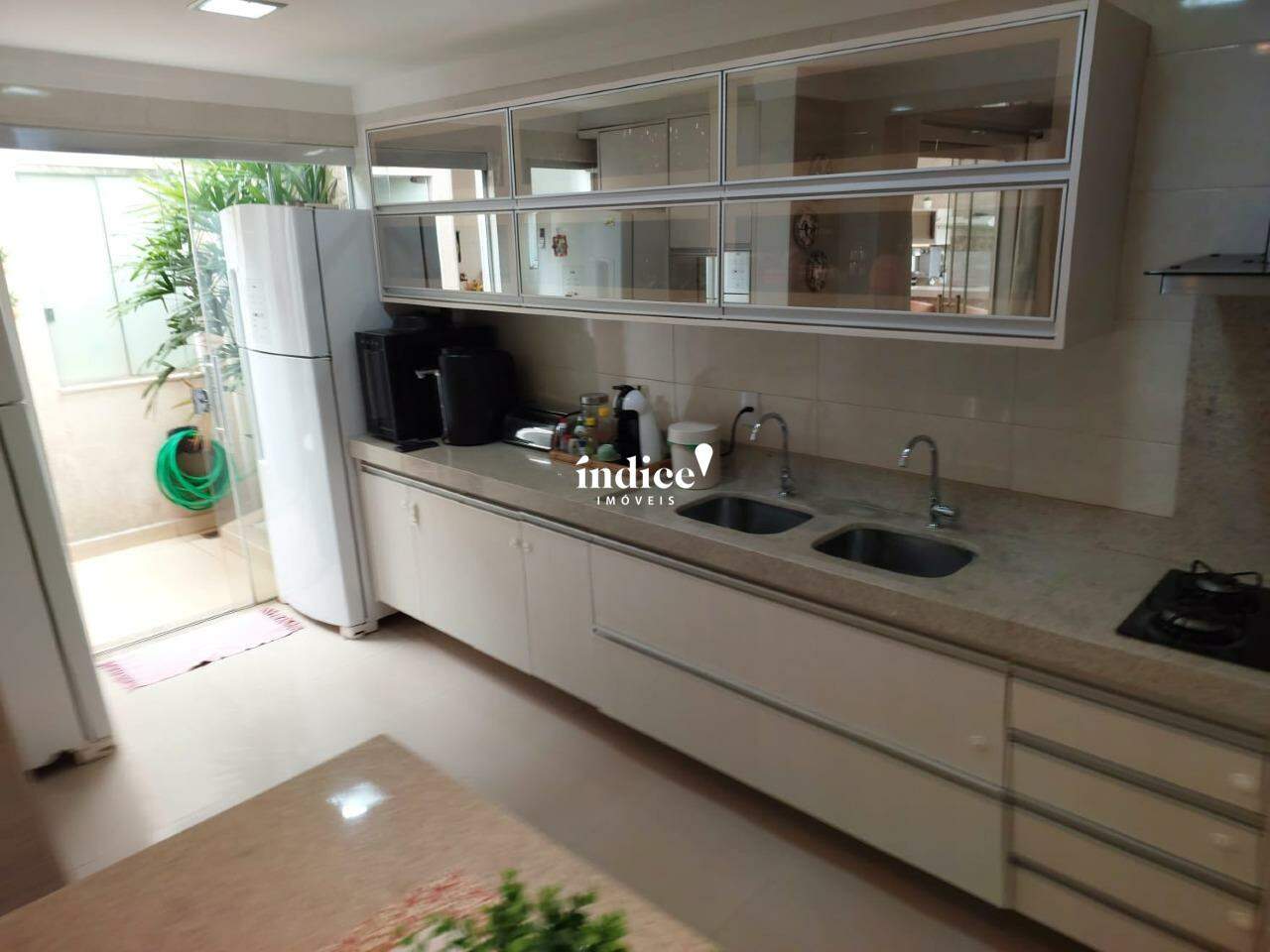 Casas Condomínio para à venda no Jardim Guaporé na cidade de Ribeirão Preto: 