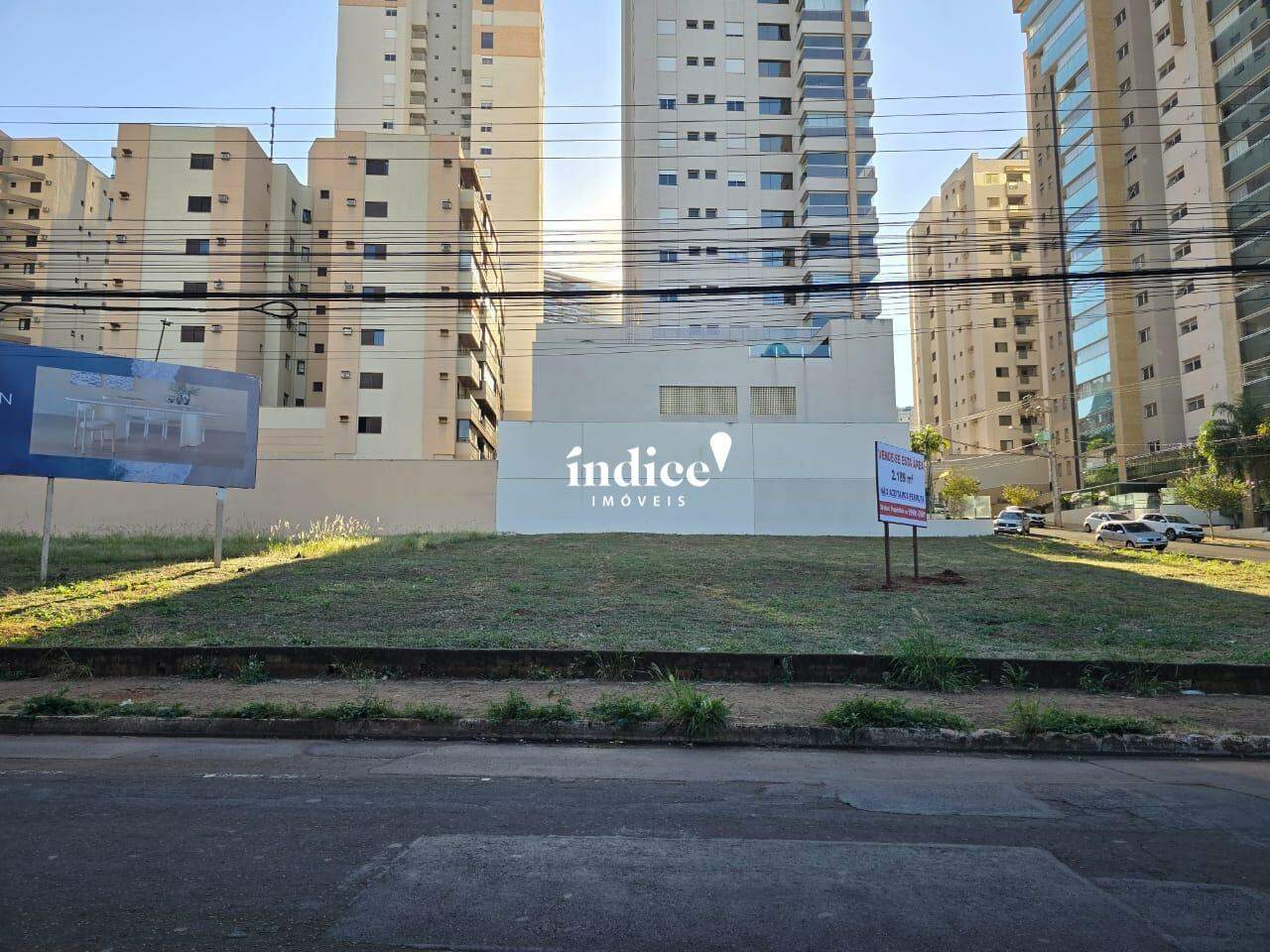 Terrenos Bairro para à venda no Jardim Botânico na cidade de Ribeirão Preto: 