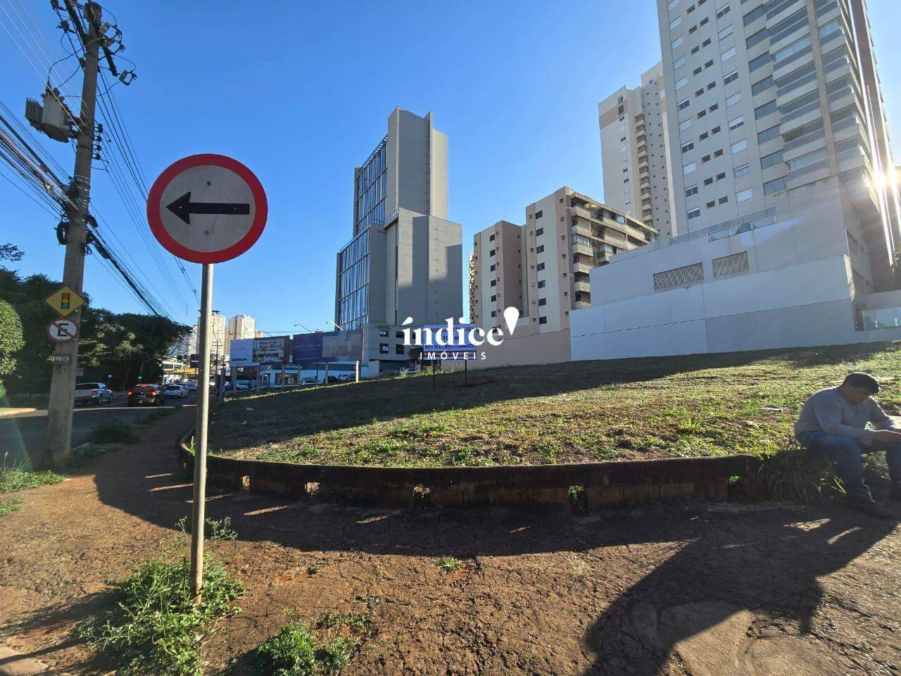 Terrenos Bairro para à venda no Jardim Botânico na cidade de Ribeirão Preto: 