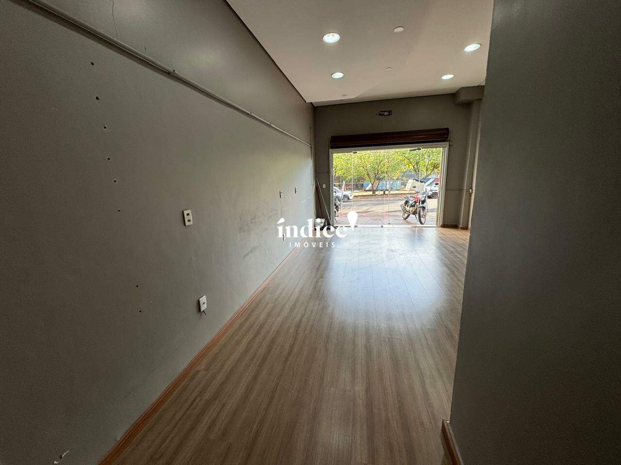 Salão Comercial para para aluguel no Nova Ribeirânia na cidade de Ribeirão Preto: 