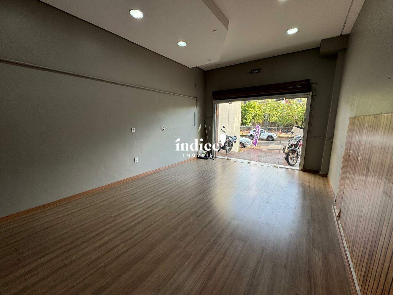 Salão Comercial para para aluguel no Nova Ribeirânia na cidade de Ribeirão Preto: 