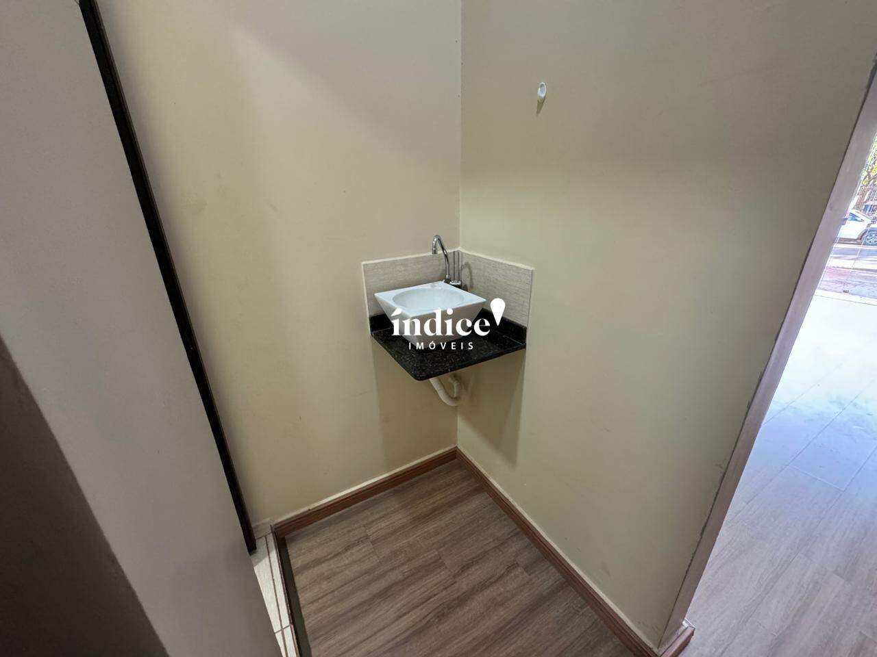 Salão Comercial para para aluguel no Nova Ribeirânia na cidade de Ribeirão Preto: 