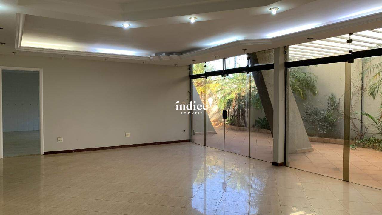 Casa Comercial para para aluguel no Ribeirânia na cidade de Ribeirão Preto: 